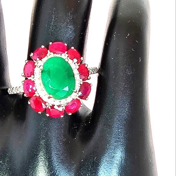 925 Sterling Silver Ring with Natural Emerald 11x8mm & Ruby Gemstone - Picture 7 of 16